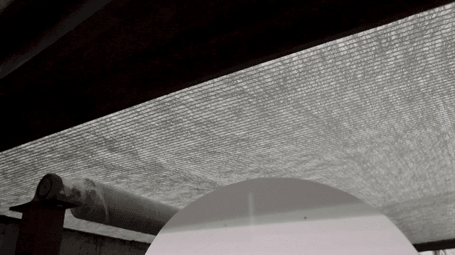 일정하게 작동하는 산업 기계