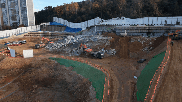 중장비가 있는 건설 현장