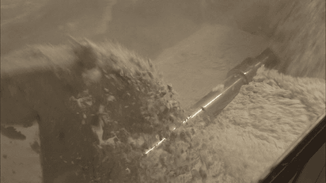 산업용 기계에서 혼합하는 밀가루