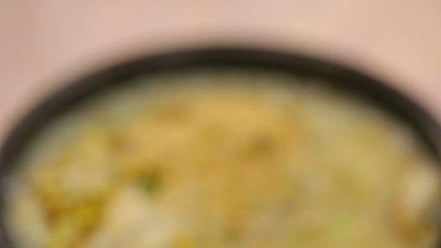 참깨가 들어간 녹두 삼계탕