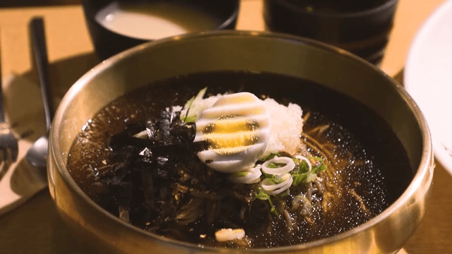 Cold soba noodles with famous name