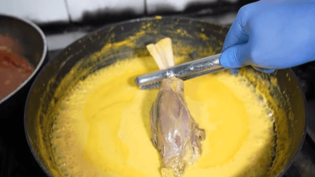 Mansaf with lamb leg in cream sauce