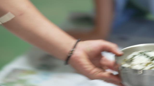 Put the Korean Thistle and Rice in a Bowl