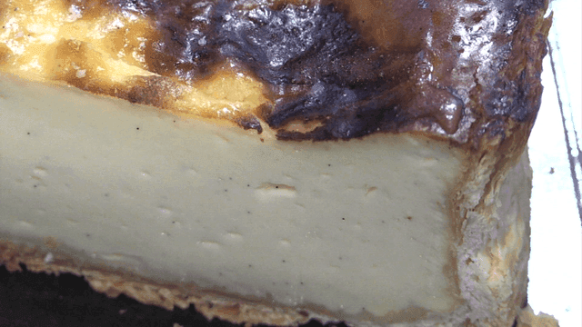 크리미한 치즈케이크 한 조각