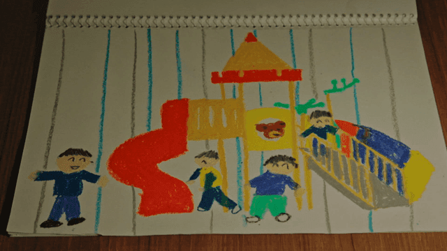 놀이터를 그린 아이의 그림