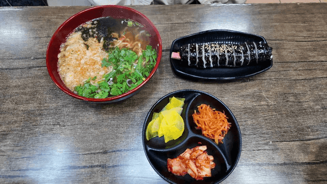 우동 김밥 분식 한상