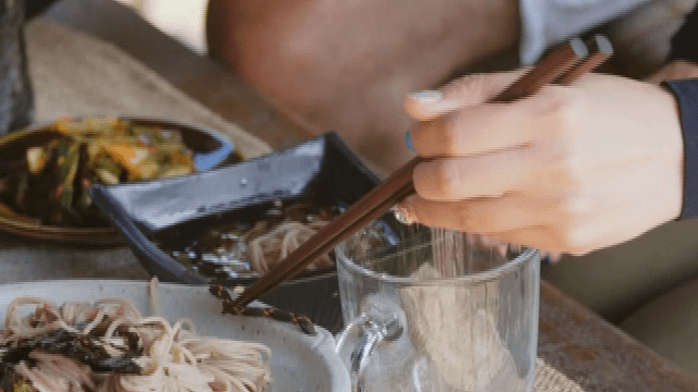 소바를 먹는 사람들