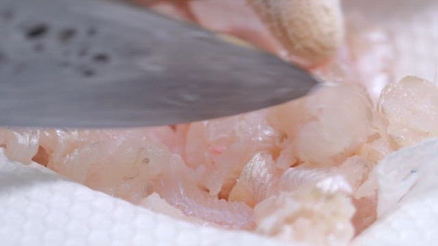 Fresh eel, neatly sliced ​​with a knife