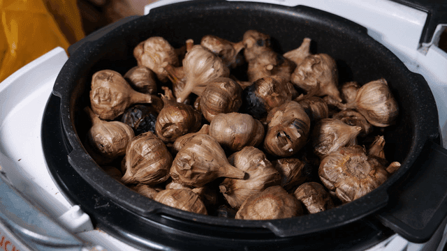 Black garlic in a rice cooker
