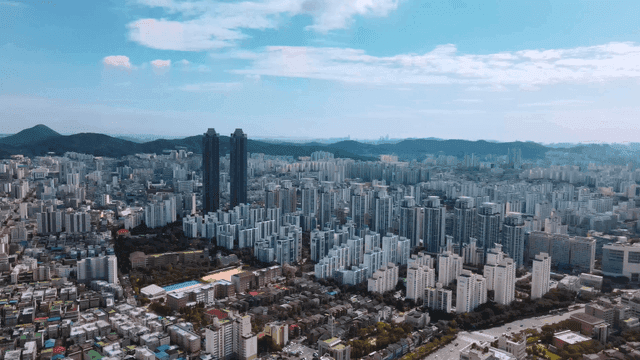 Vast cityscape with tall buildings