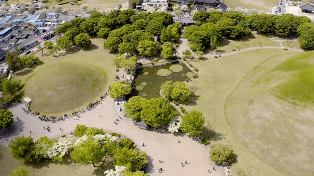 고분이 있는 경치 좋은 공원