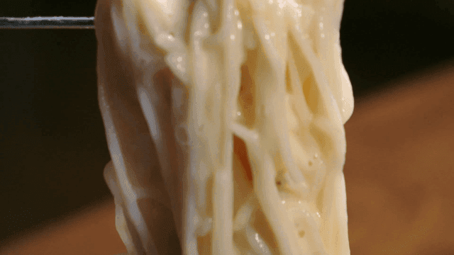 들어 올려지는 콩국수