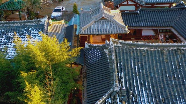 전통 한옥 마을의 항공 촬영