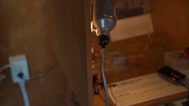 오래된 라디오 부품 탐구