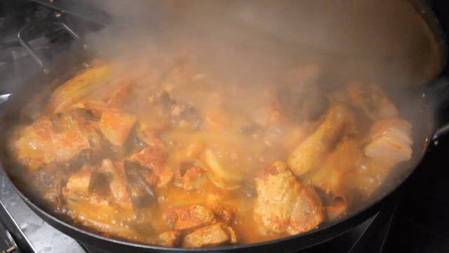 냄비에서 끓고 있는 김치찌개