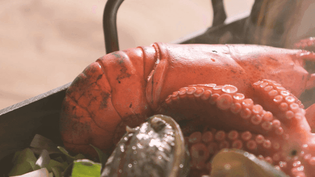 Steamed Lobster in Steaming Pot