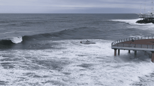 Observation deck above crashing waves