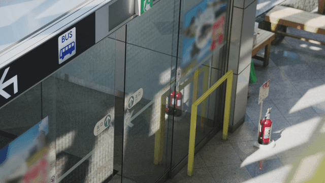 소화기가 있는 터미널 입구