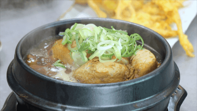 김이 나는 상황버섯 삼계탕