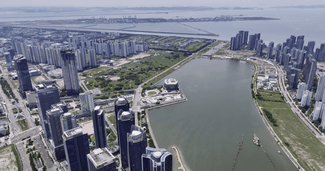 Vast cityscape with high-rise buildings