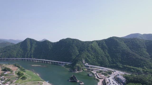 Bridge the Mountains and the Namhan River in Danyang