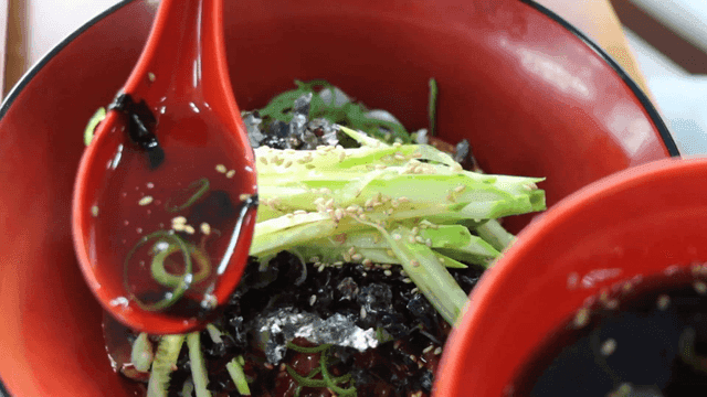 Spicy buckwheat noodles with soba broth added