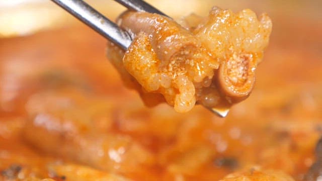 끓고 있는 뜨거운 곱창전골