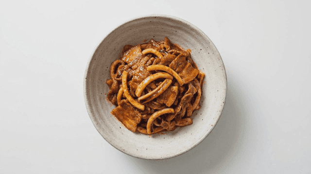 Spicy stir-fried squid and pork
