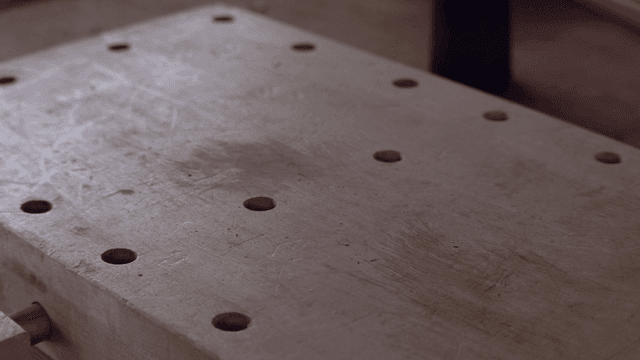 정확한 측정으로 목공 작업