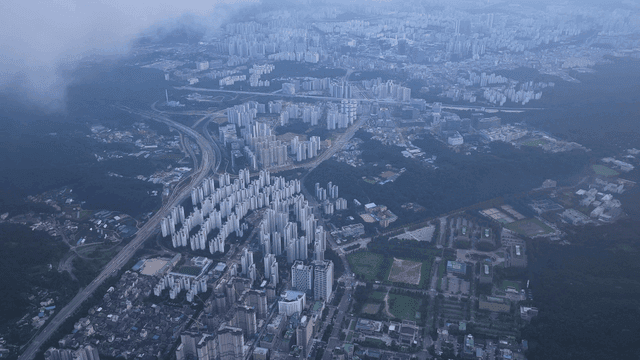 광활한 도시 풍경의 항공 뷰
