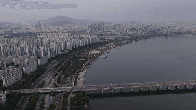 강이 보이는 광활한 도시 풍경