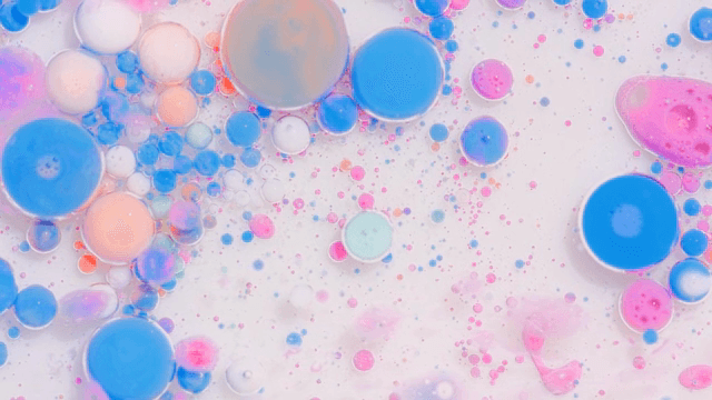 Colorful bubbles in mixed liquid