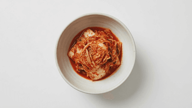 Spicy seasoned napa cabbage kimchi