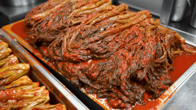 Fresh gatgimchi filled in metal tray