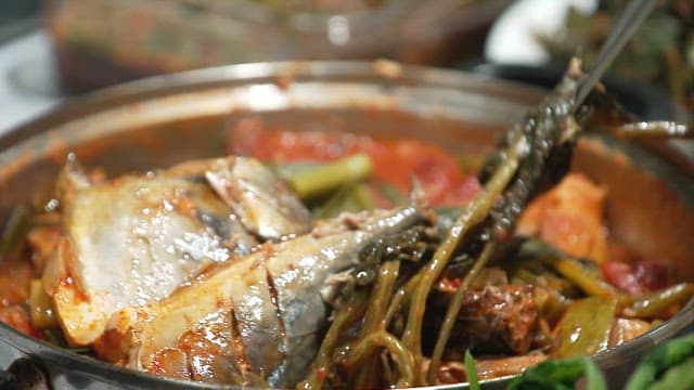 Delicious Mackerel Stew with Korean Thistle Greens