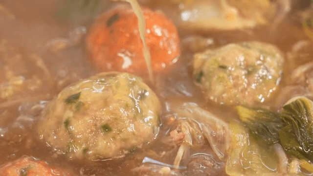 만두가 들어간 한국식 전골