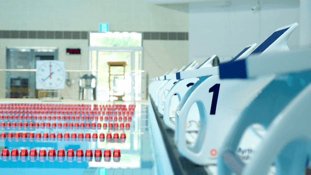 Swimming pool starting point with lanes