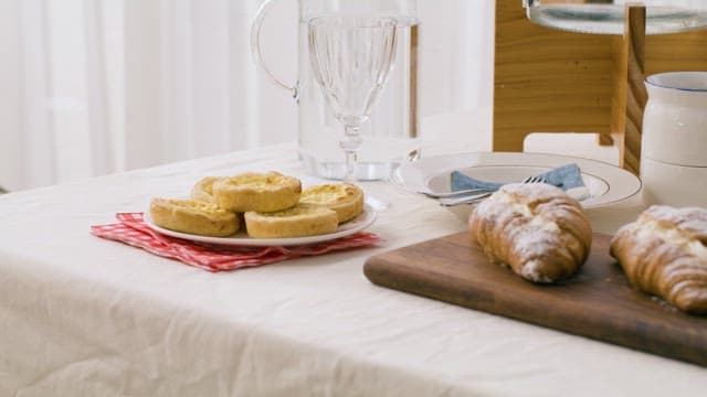 아침식사를 위한 브런치 테이블