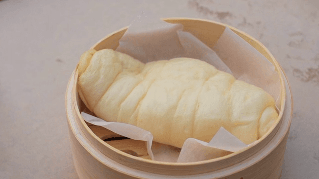 대나무 찜기에 찐빵