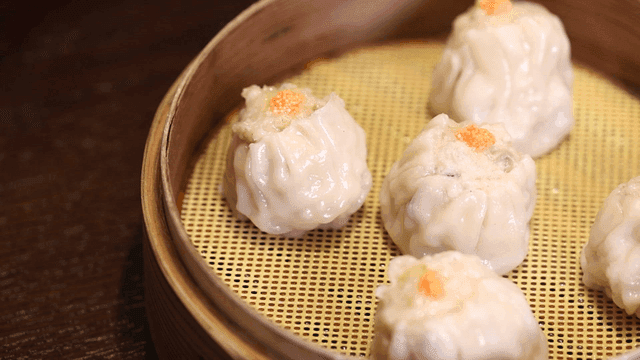 Siomai steamed in bamboo basket