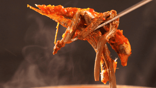 Spicy anchovy stew and chopsticks picking up bracken
