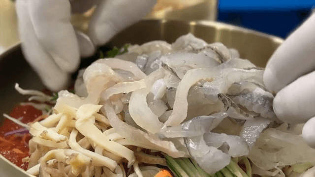 신선한 물회 준비