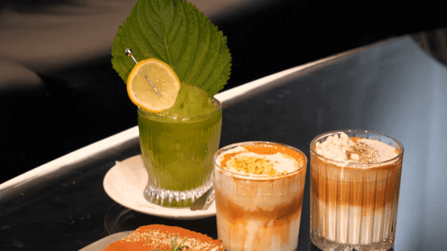 Latte drinks, perilla leaf smoothie, and tiramisu