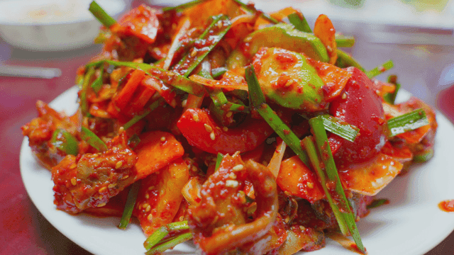 매콤한 골뱅이 무침 한 접시