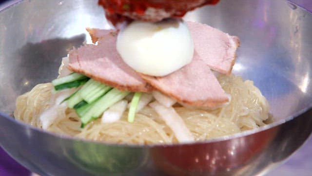 Wheat noodles with special marinade