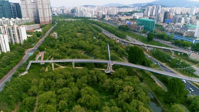 Urban Park Created for Citizens to Relax