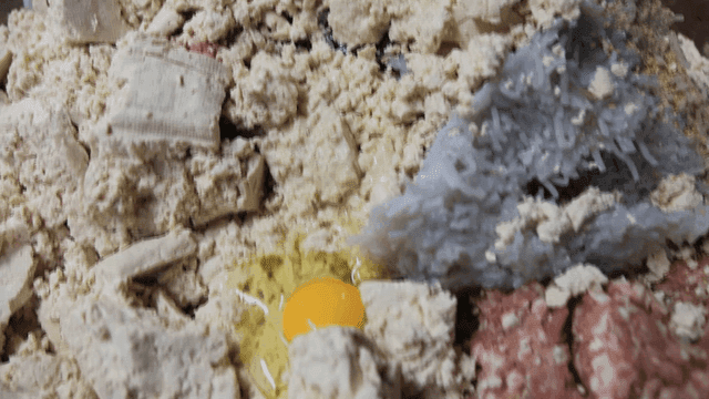 대야 가득 담긴 만두소