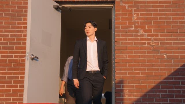 두 사람이 옥상으로 나오는 모습