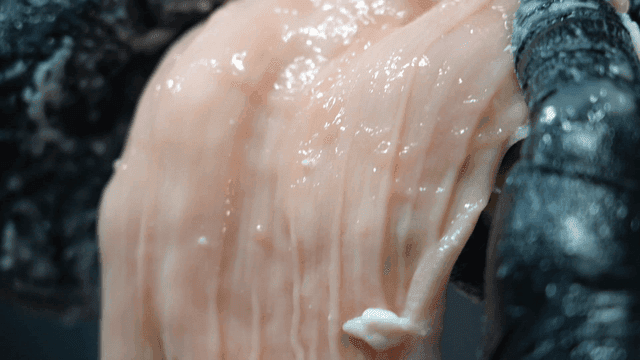 Preparing fresh raw Korean beef large intestine