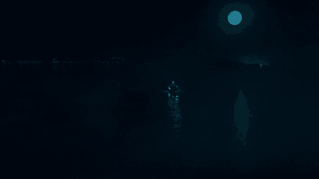 달빛 아래 항해하는 배